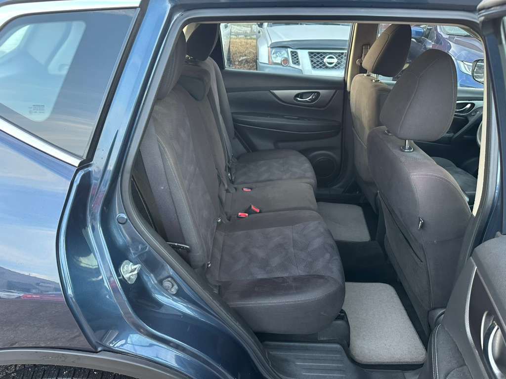 2015 Nissan Rogue Image 19
