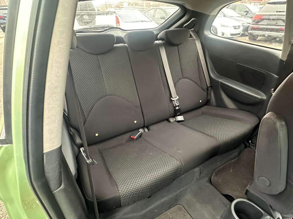 2010 Hyundai Accent Image 20