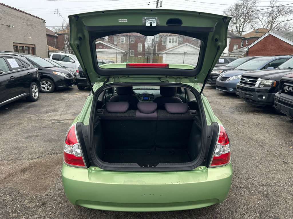 2010 Hyundai Accent Image 23