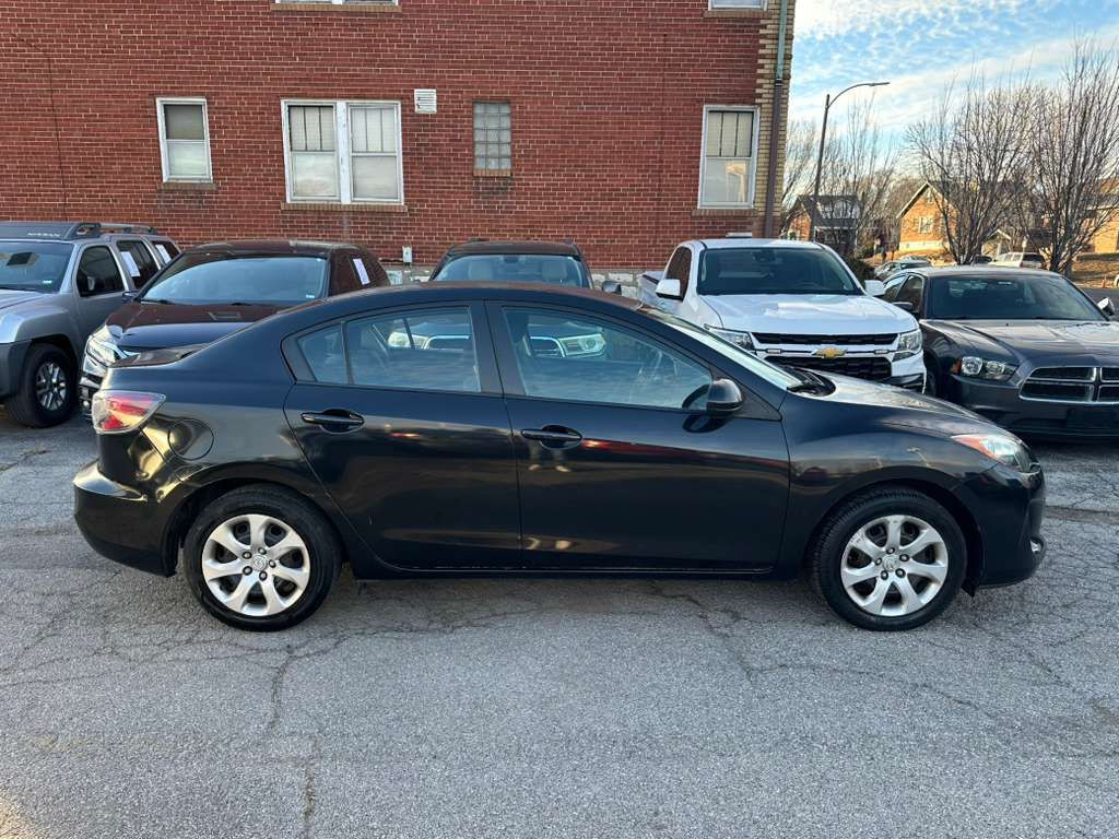 2013 Mazda Mazda3 Image 4