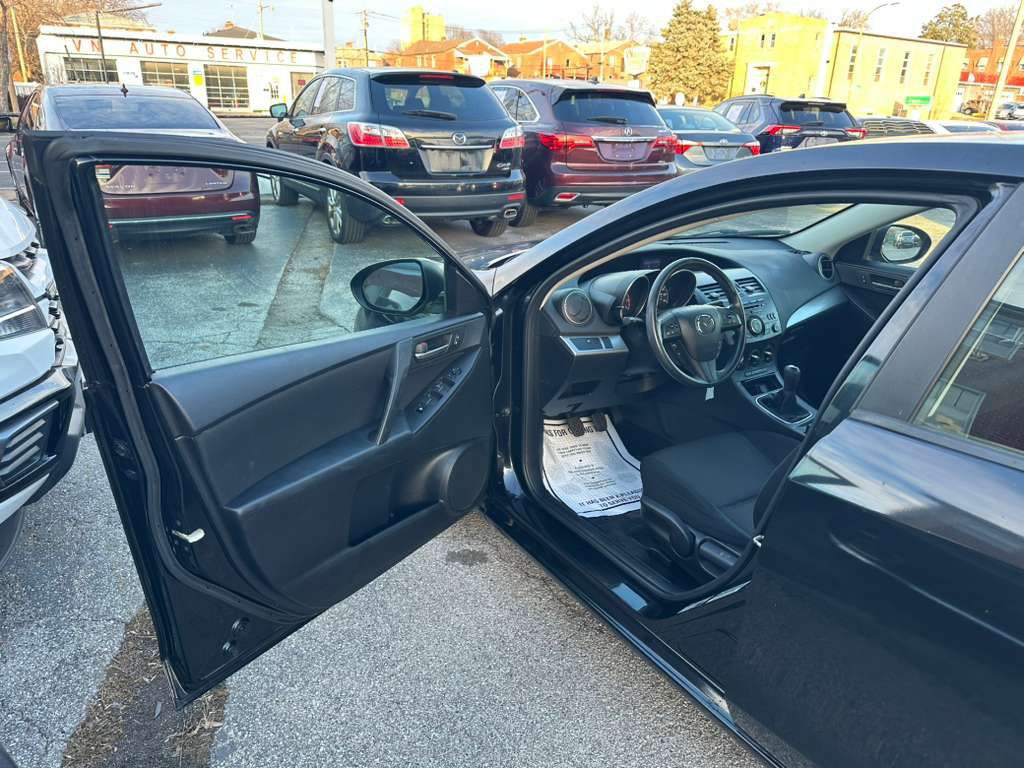 2013 Mazda Mazda3 Image 9