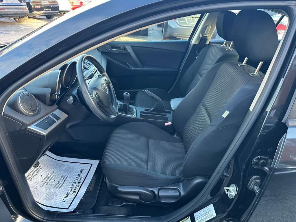 2013 Mazda Mazda3 Image 10