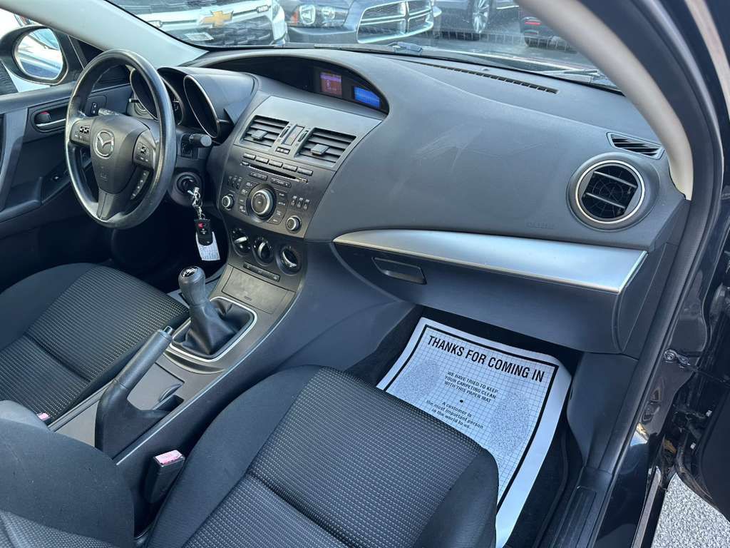 2013 Mazda Mazda3 Image 13