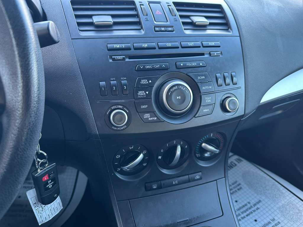 2013 Mazda Mazda3 Image 17