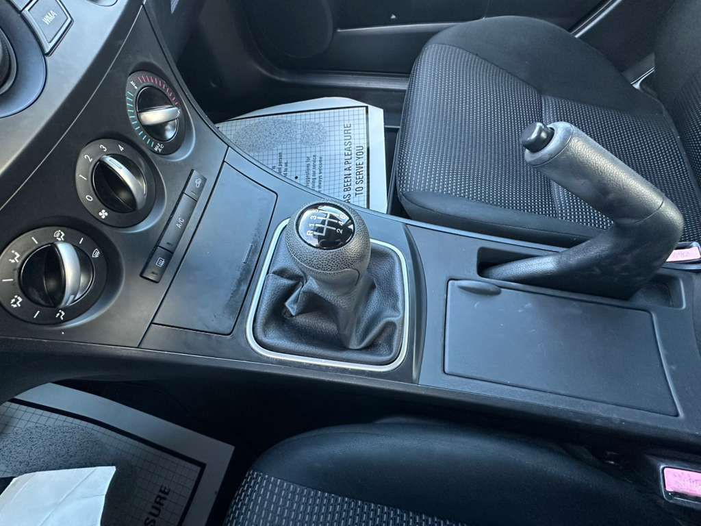 2013 Mazda Mazda3 Image 18