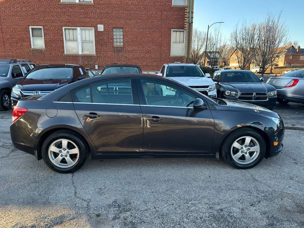 2014 Chevrolet Cruze Image 4