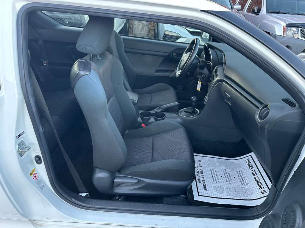 2012 Scion tC Image 13