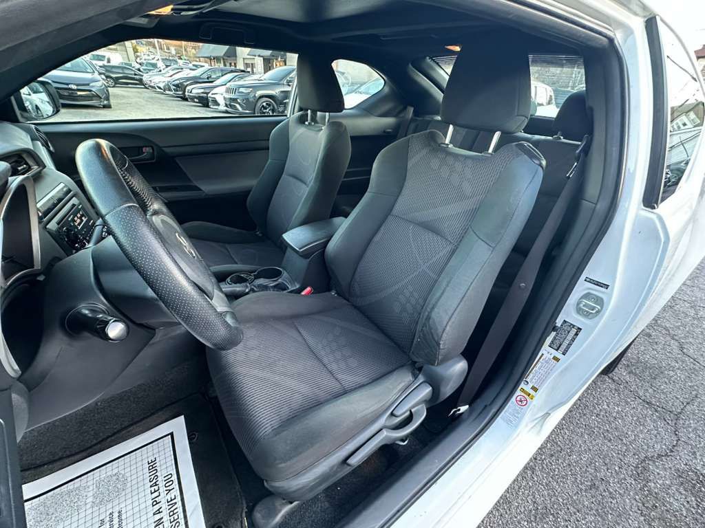 2012 Scion tC Image 14