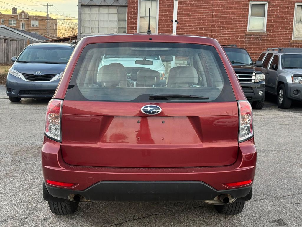 2010 Subaru Forester Image 9