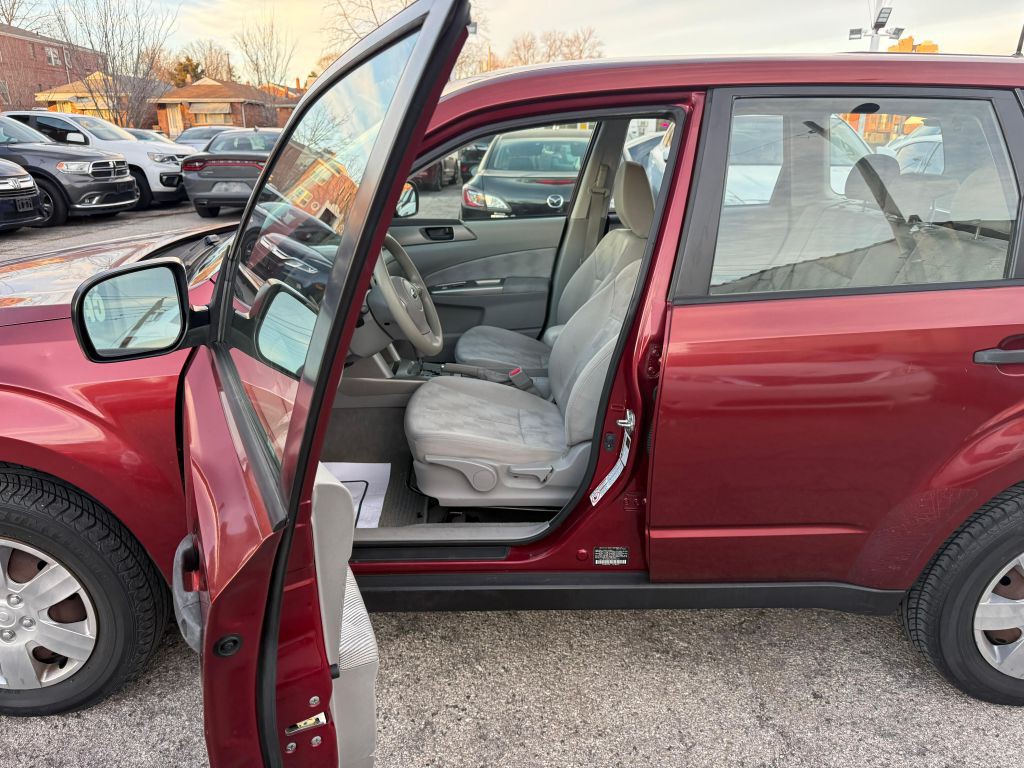 2010 Subaru Forester Image 10