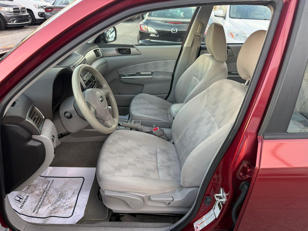 2010 Subaru Forester Image 11