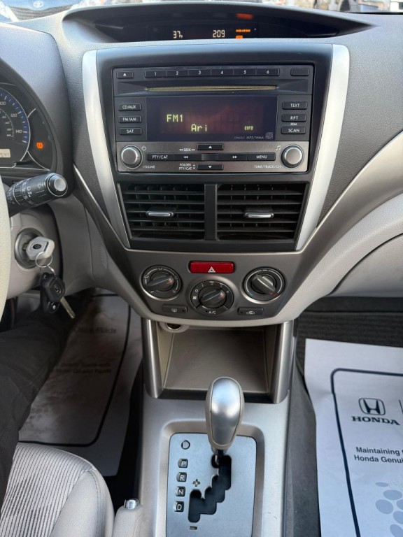 2010 Subaru Forester Image 14