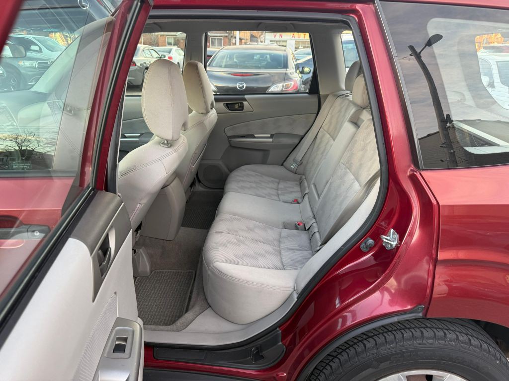 2010 Subaru Forester Image 19
