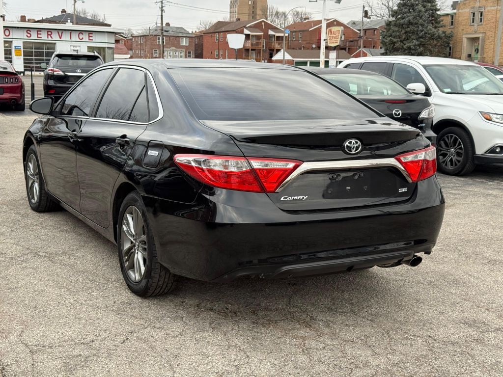 2017 Toyota Camry Image 5