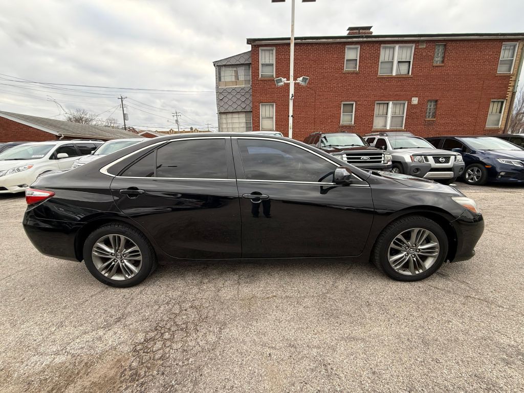 2017 Toyota Camry Image 6