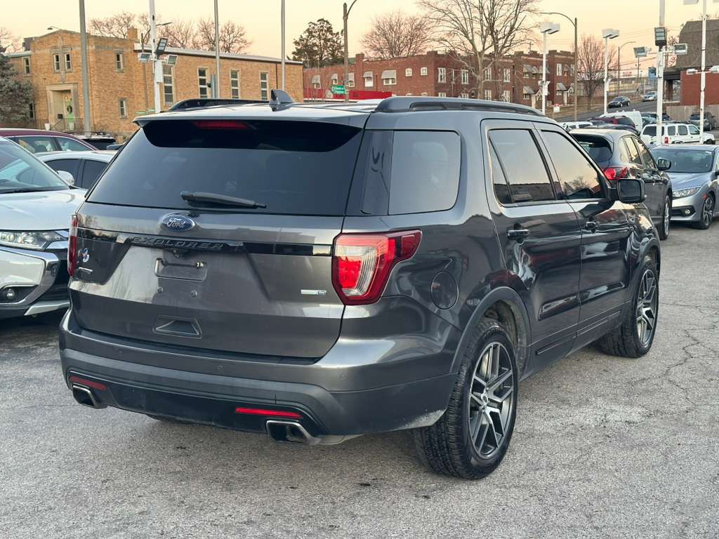 2016 Ford Explorer Image 6