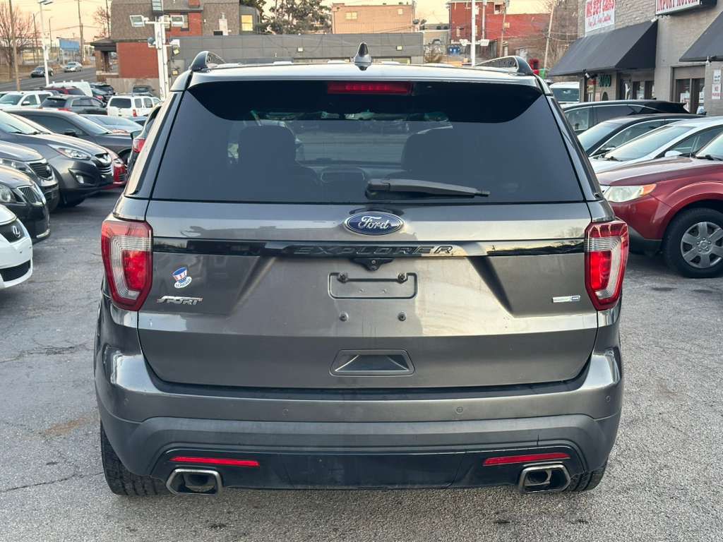 2016 Ford Explorer Image 7