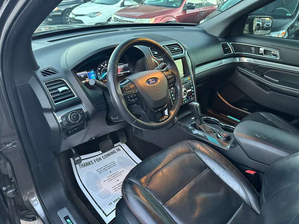 2016 Ford Explorer Image 11