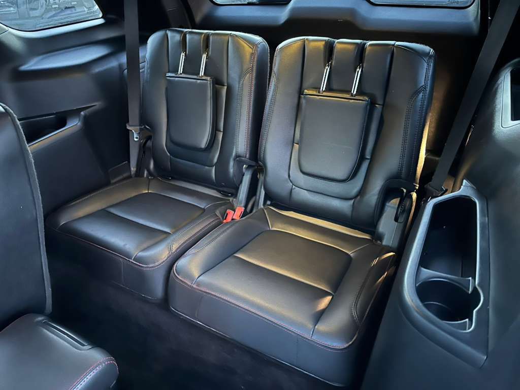 2016 Ford Explorer Image 25