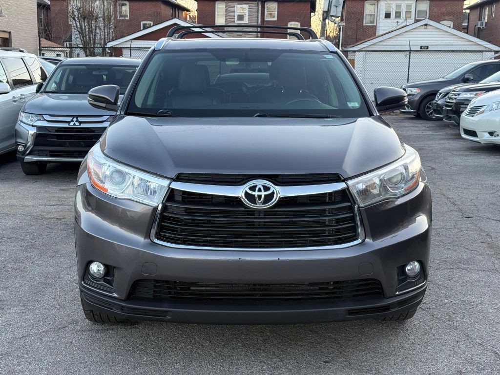 2014 Toyota Highlander Image 2
