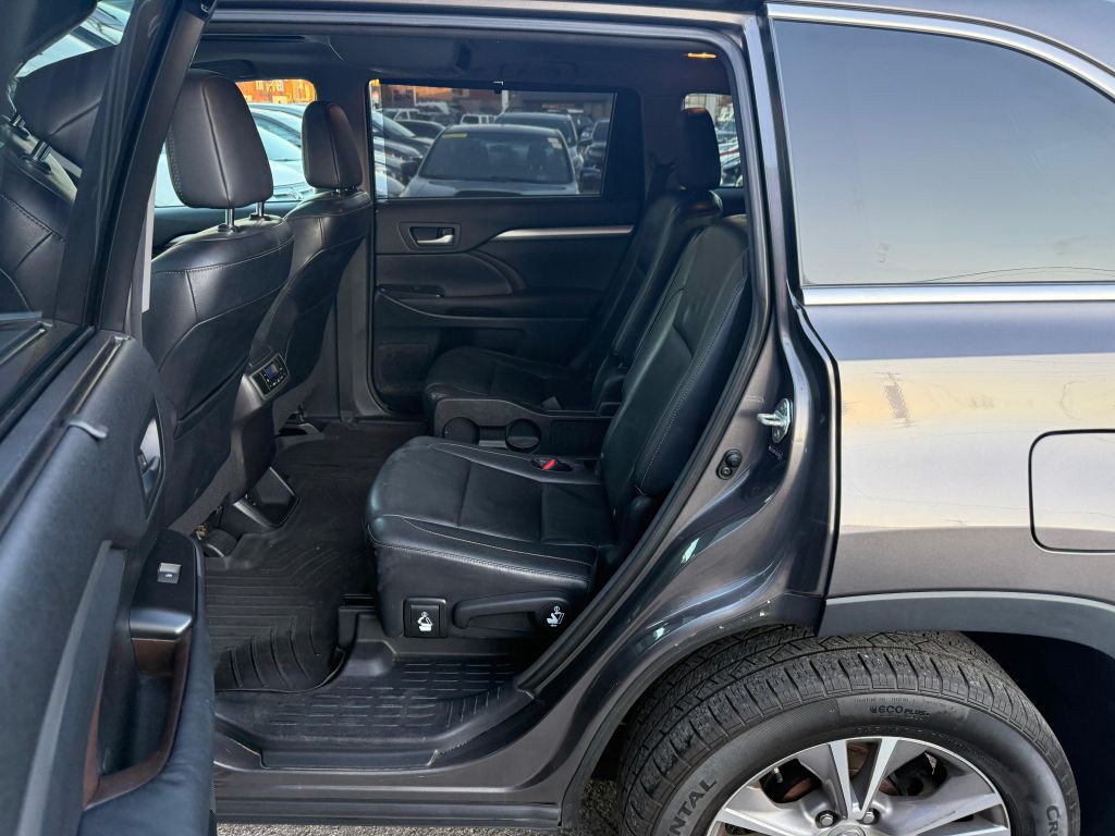 2014 Toyota Highlander Image 23