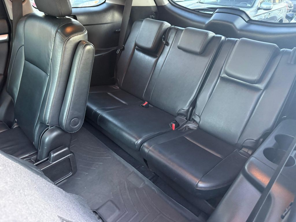 2014 Toyota Highlander Image 25