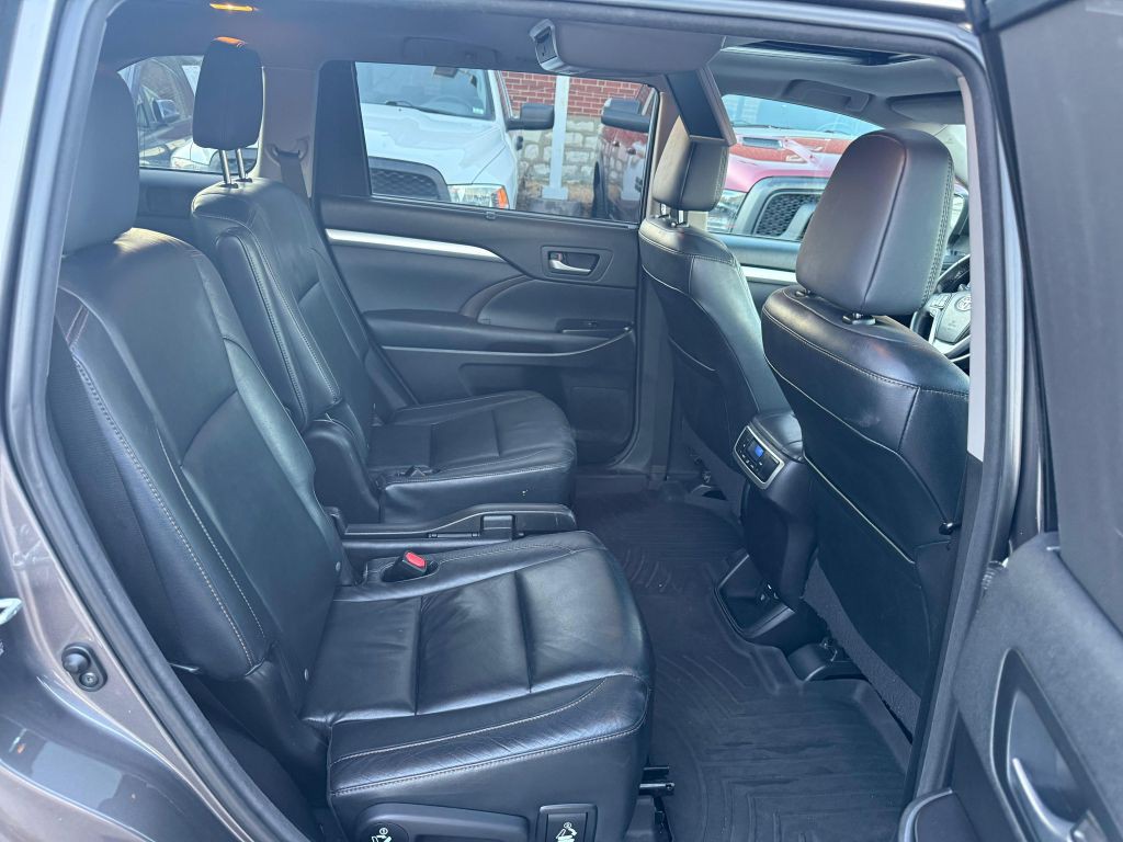 2014 Toyota Highlander Image 27