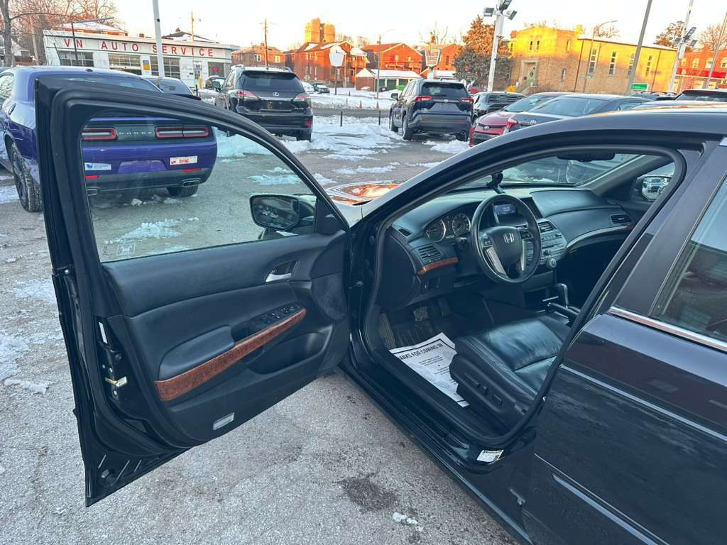 2012 Honda Accord Image 9