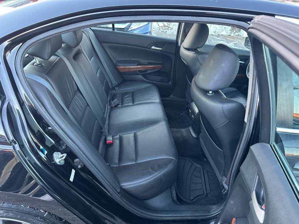 2012 Honda Accord Image 19