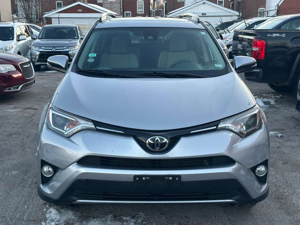 2018 Toyota Rav4 Image 2