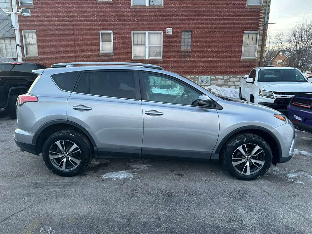 2018 Toyota Rav4 Image 4