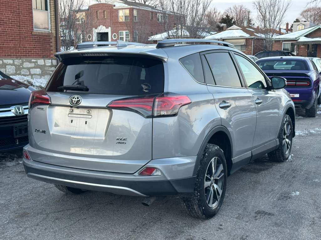 2018 Toyota Rav4 Image 8