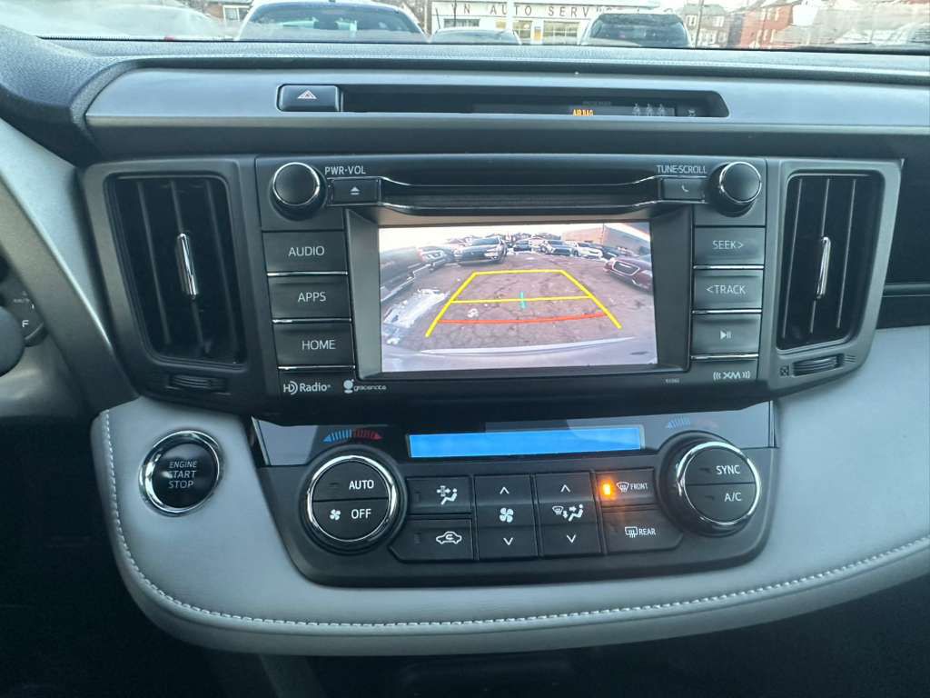 2018 Toyota Rav4 Image 17