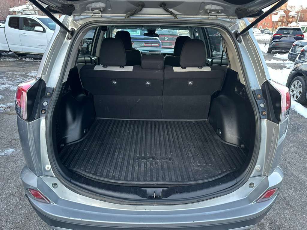 2018 Toyota Rav4 Image 24
