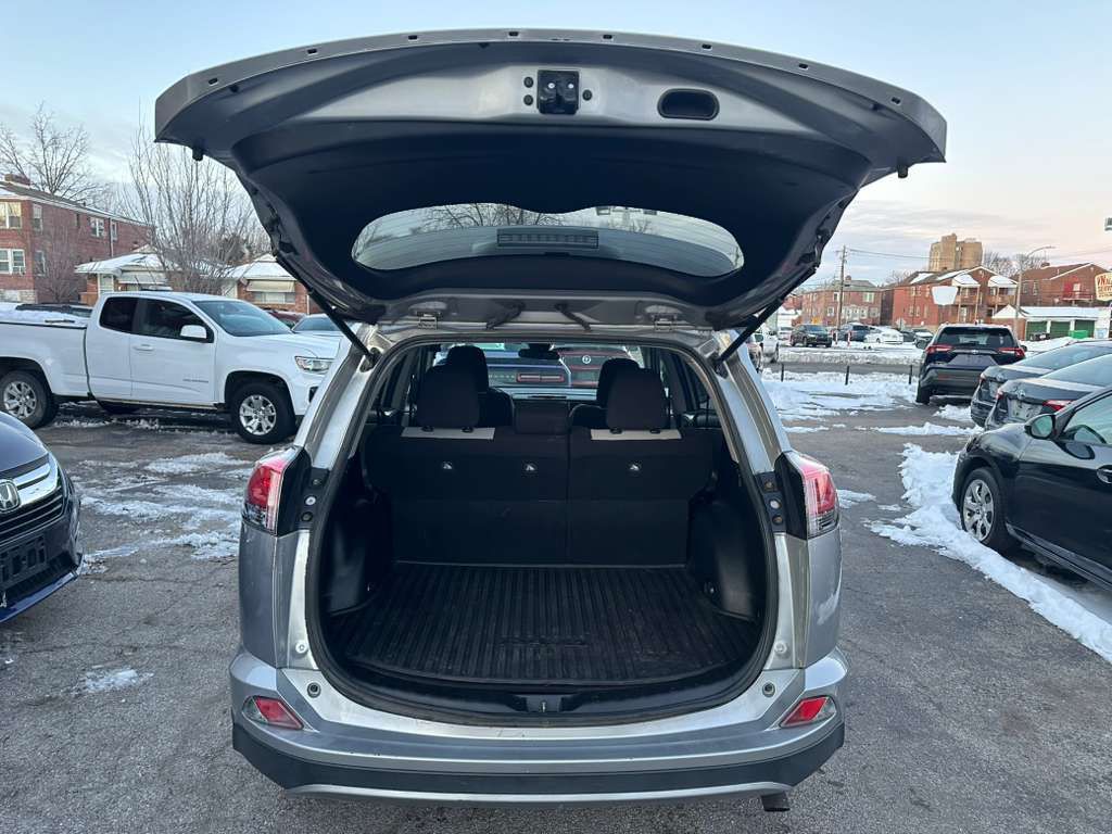 2018 Toyota Rav4 Image 25