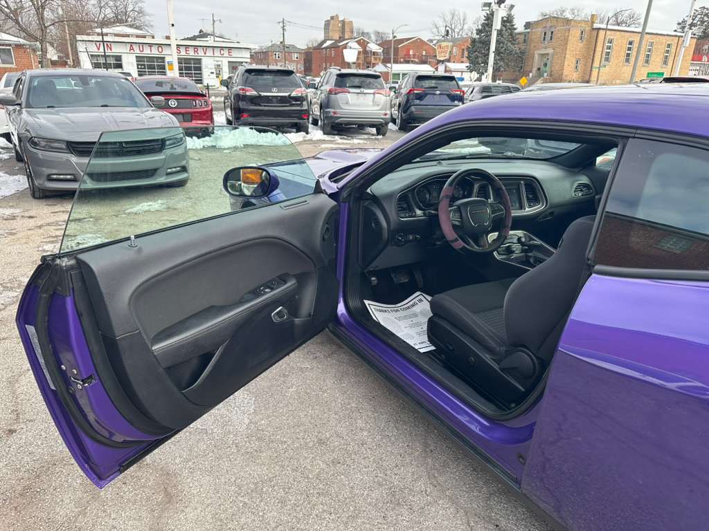 2019 Dodge Challenger Image 9