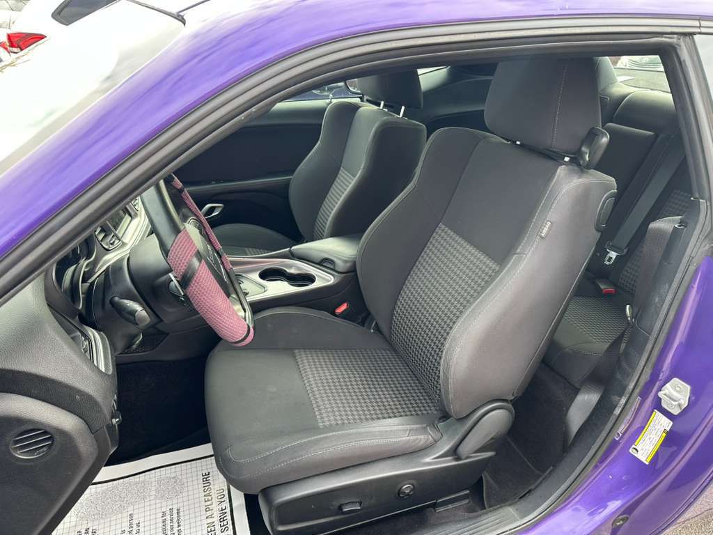 2019 Dodge Challenger Image 12