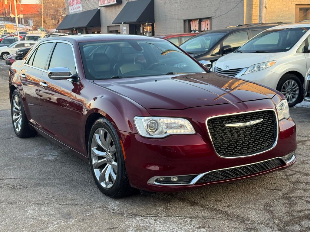 2019 Chrysler 300 Image 1