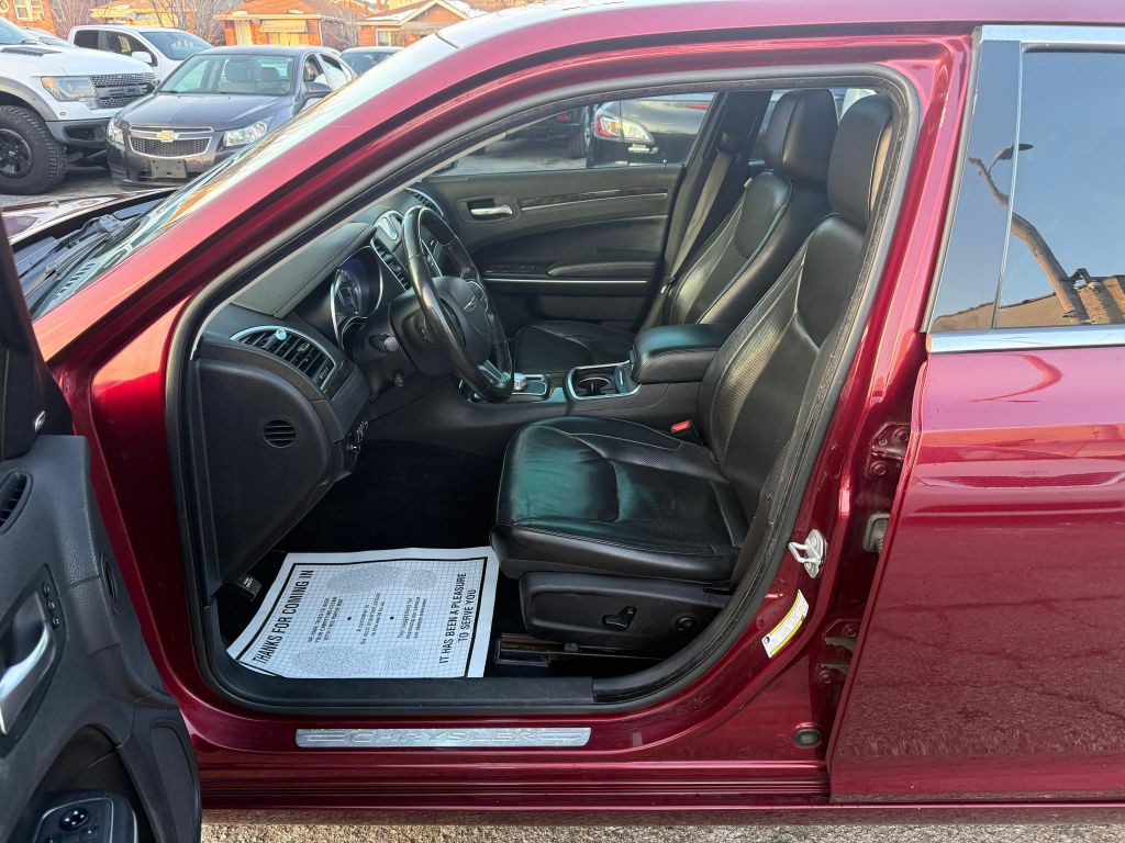 2019 Chrysler 300 Image 10