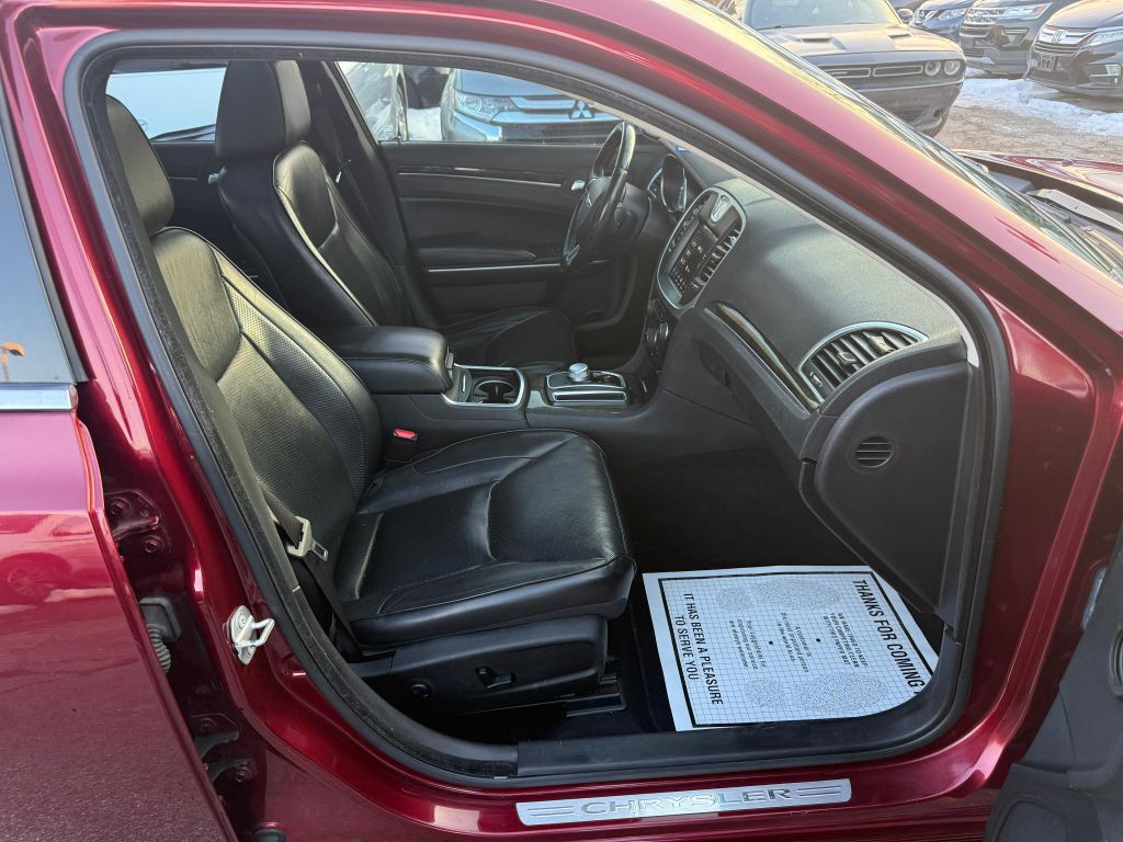 2019 Chrysler 300 Image 18