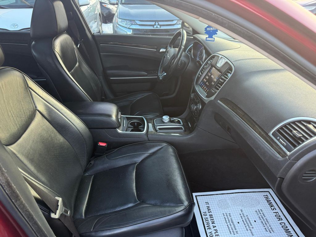 2019 Chrysler 300 Image 19