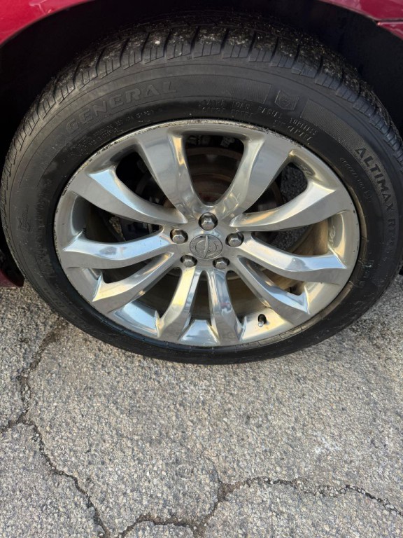 2019 Chrysler 300 Image 23