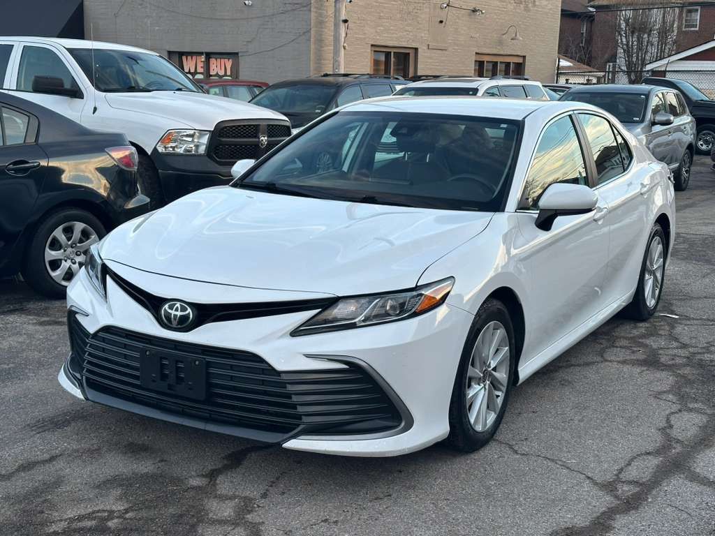 2021 Toyota Camry Image 3