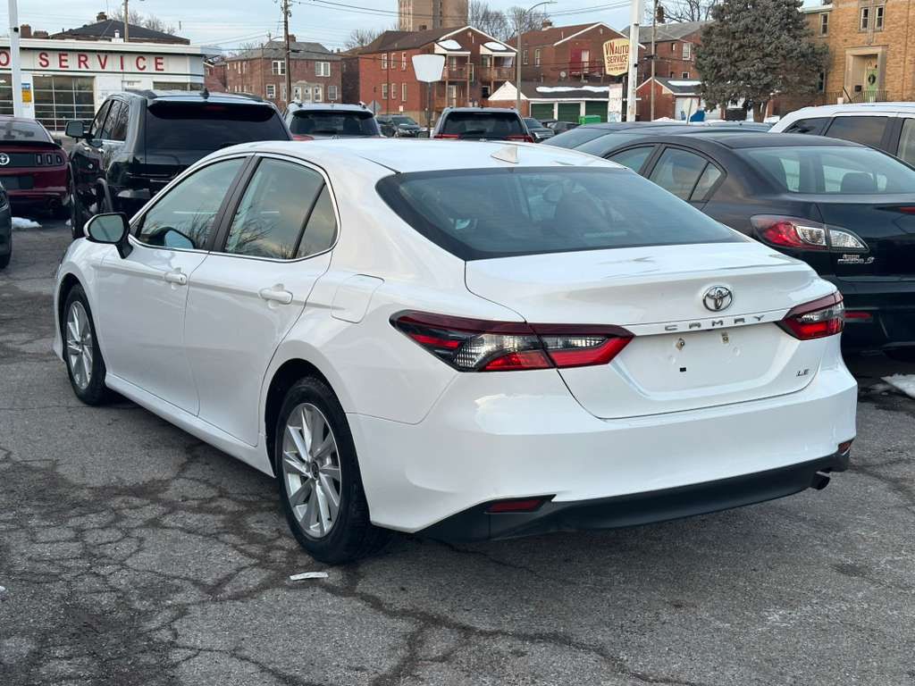2021 Toyota Camry Image 8