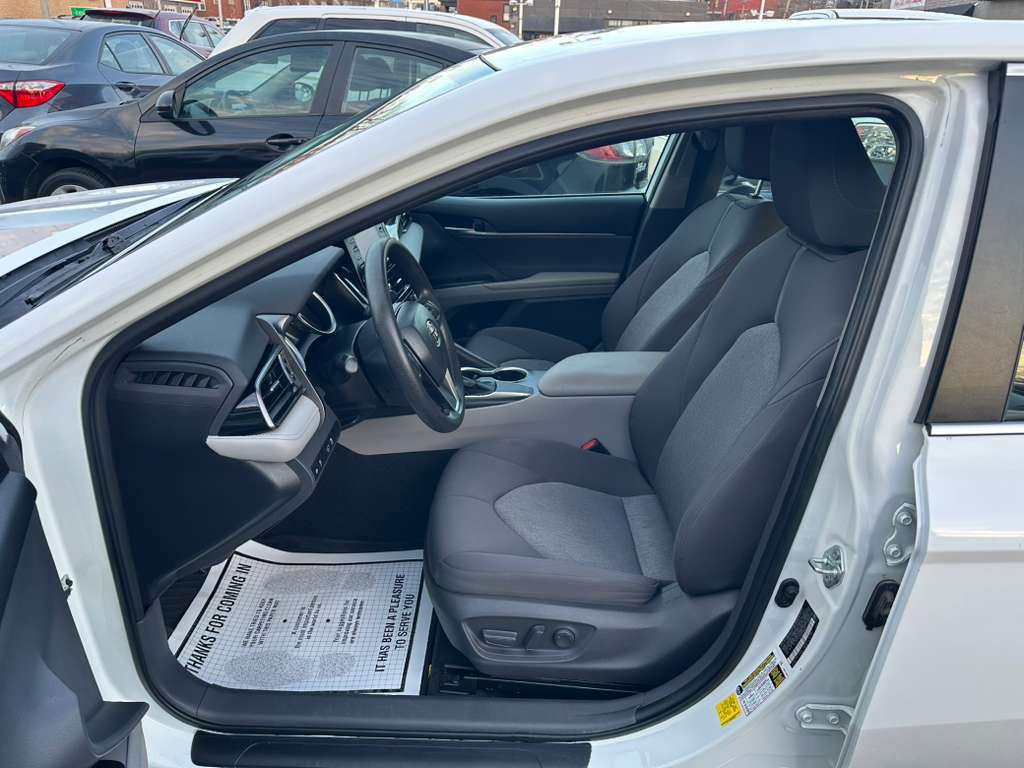 2021 Toyota Camry Image 10