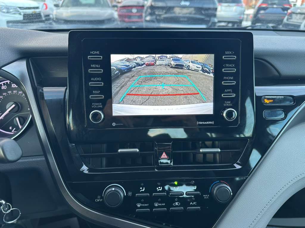 2021 Toyota Camry Image 17