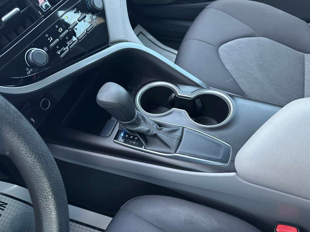 2021 Toyota Camry Image 18