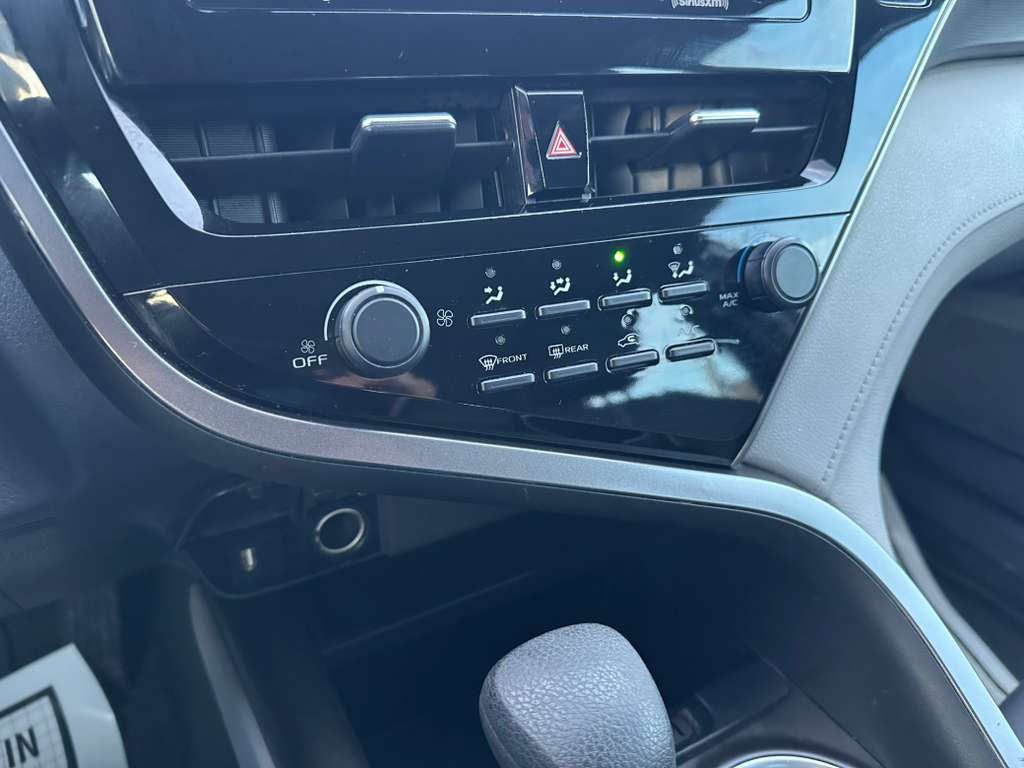 2021 Toyota Camry Image 19