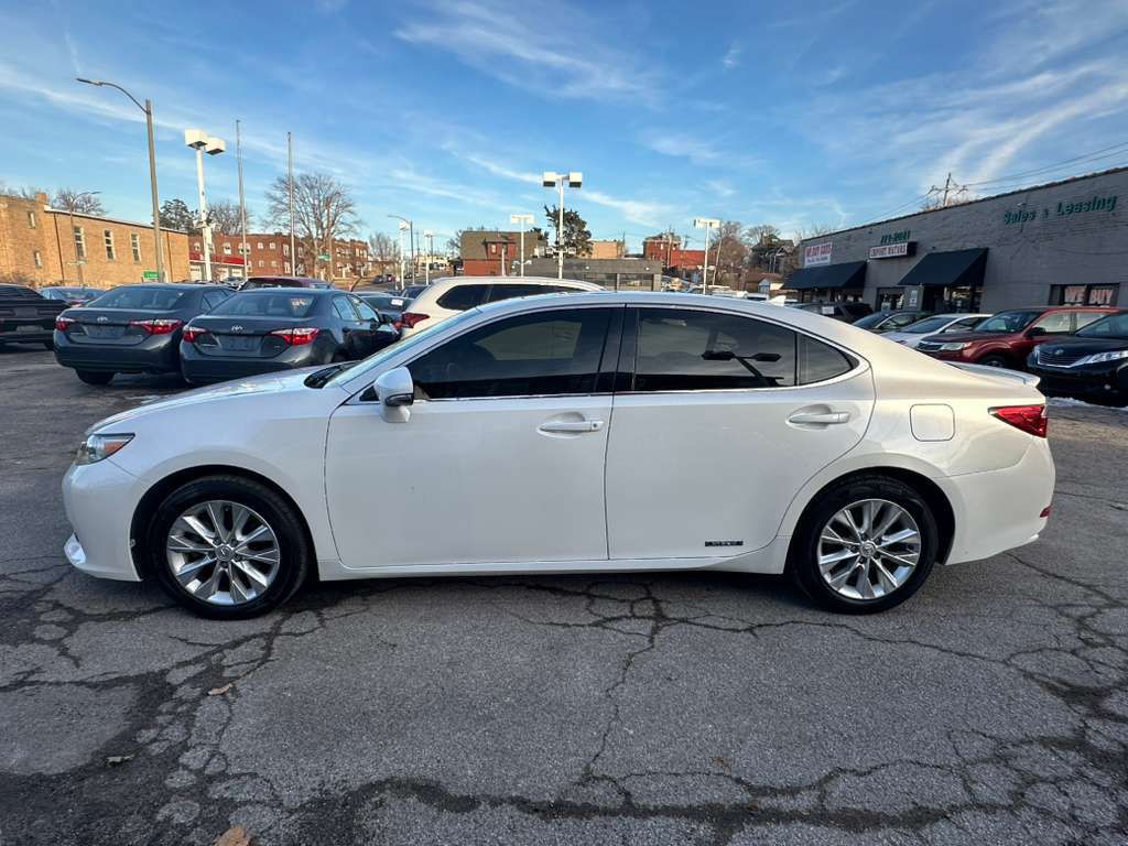 2013 Lexus ES Image 6