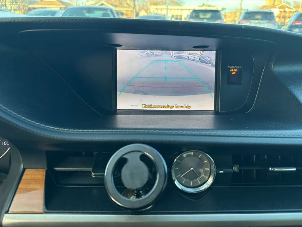 2013 Lexus ES Image 15